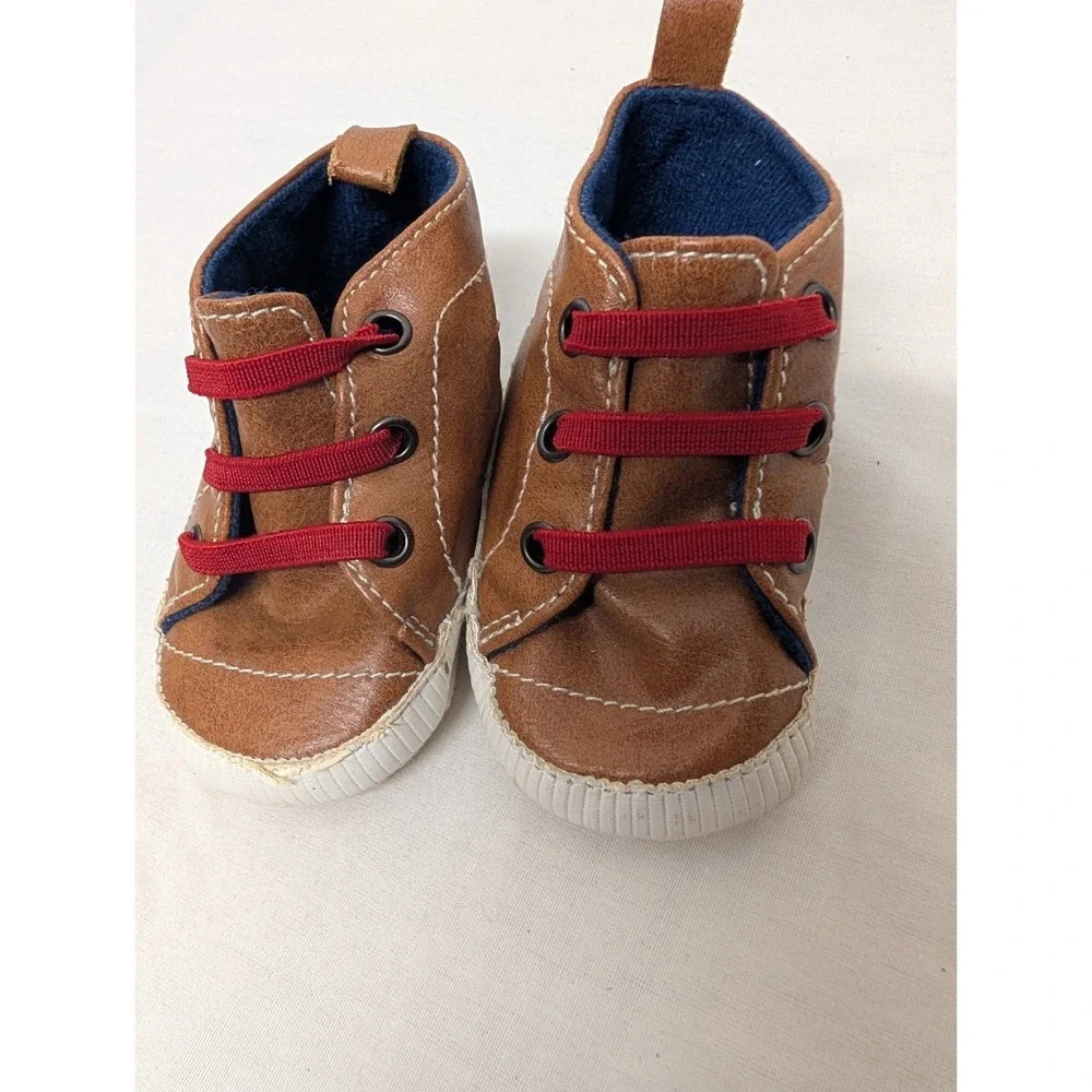 Old Navy Brown Baby Infant Booties Sz 0-3 Months